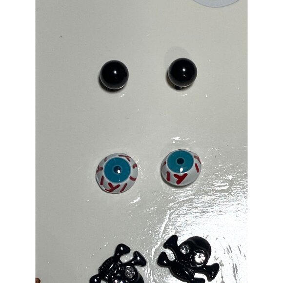 Halloween Stud Earrings Cross Spider Eyes Spider web 6 Pairs - Picture 6 of 8